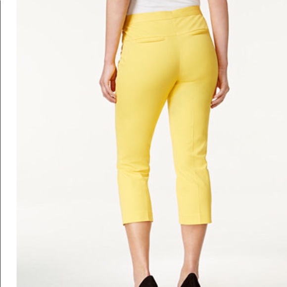 Alfani Pants - ALFANI SIZE 10P COMFORT WAIST YELLOW CAPRI